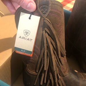 Ariat boots size 1 youth
